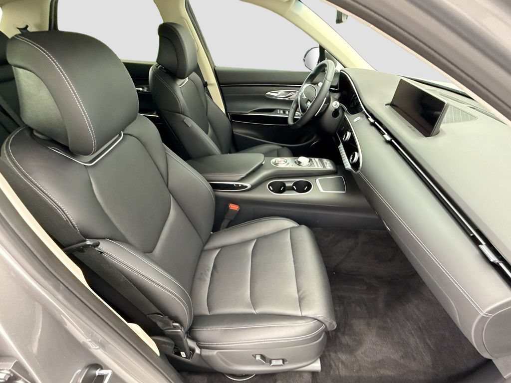 Used 2025 Genesis GV70 2.5T AWD/4WD image 19