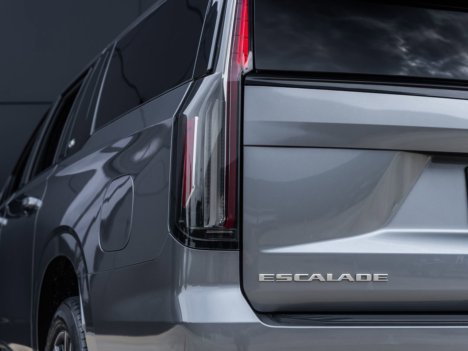 Used 2022 Cadillac Escalade ESV Sport w/ Touring Package AWD/4WD image 12