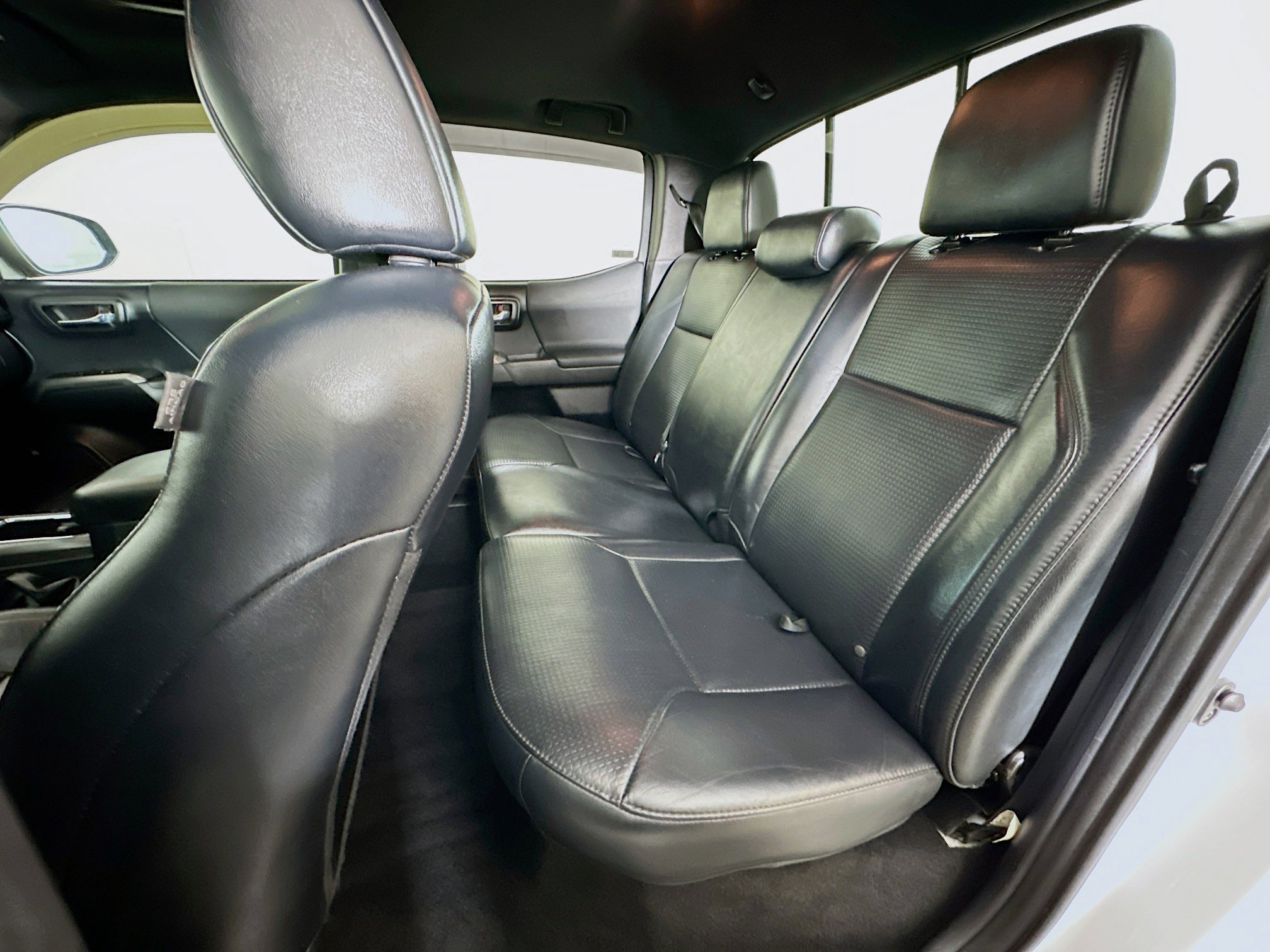 Used 2019 Toyota Tacoma TRD Sport AWD/4WD image 28