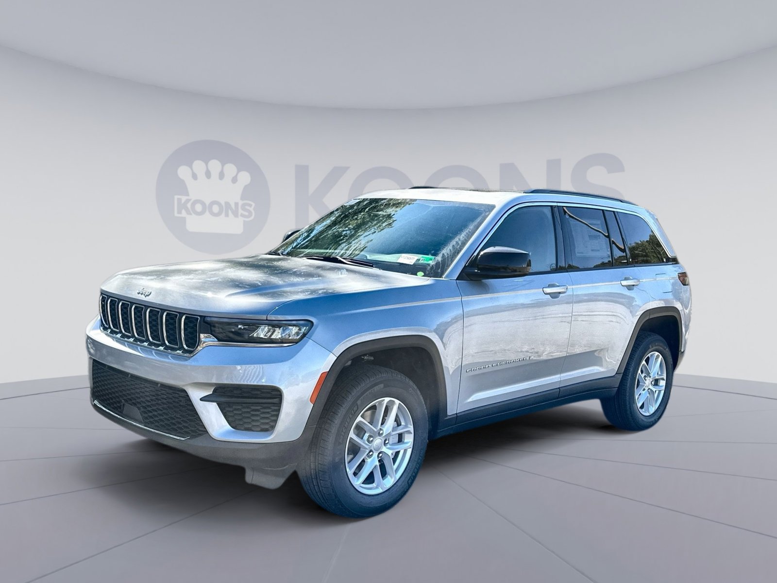 New 2025 Jeep Grand Cherokee Laredo w/ Luxury Tech Group I image 1