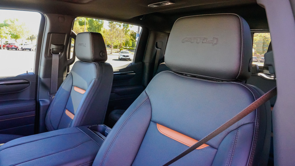 New 2026 GMC Sierra 1500 AT4 w/ AT4 Premium Package AWD/4WD image 14
