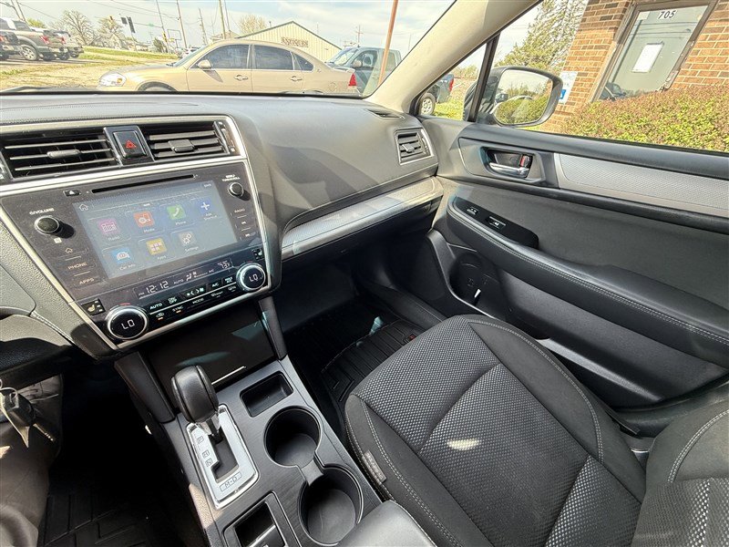 Used 2018 Subaru Outback 2.5i Premium AWD/4WD image 11