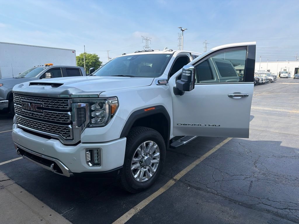 Used 2021 GMC Sierra 2500 Denali w/ Denali Ultimate Package AWD/4WD image 1