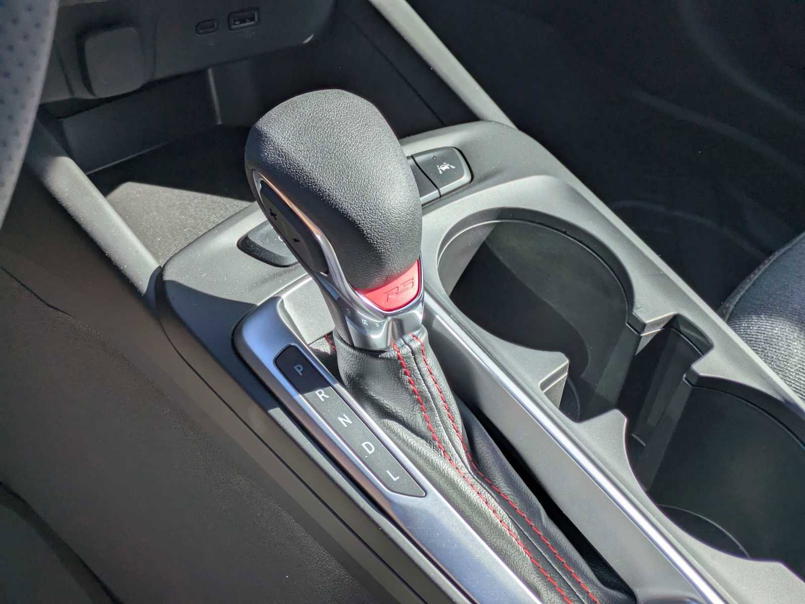 New 2026 Chevrolet Trax RS w/ Sunroof Package FWD image 32