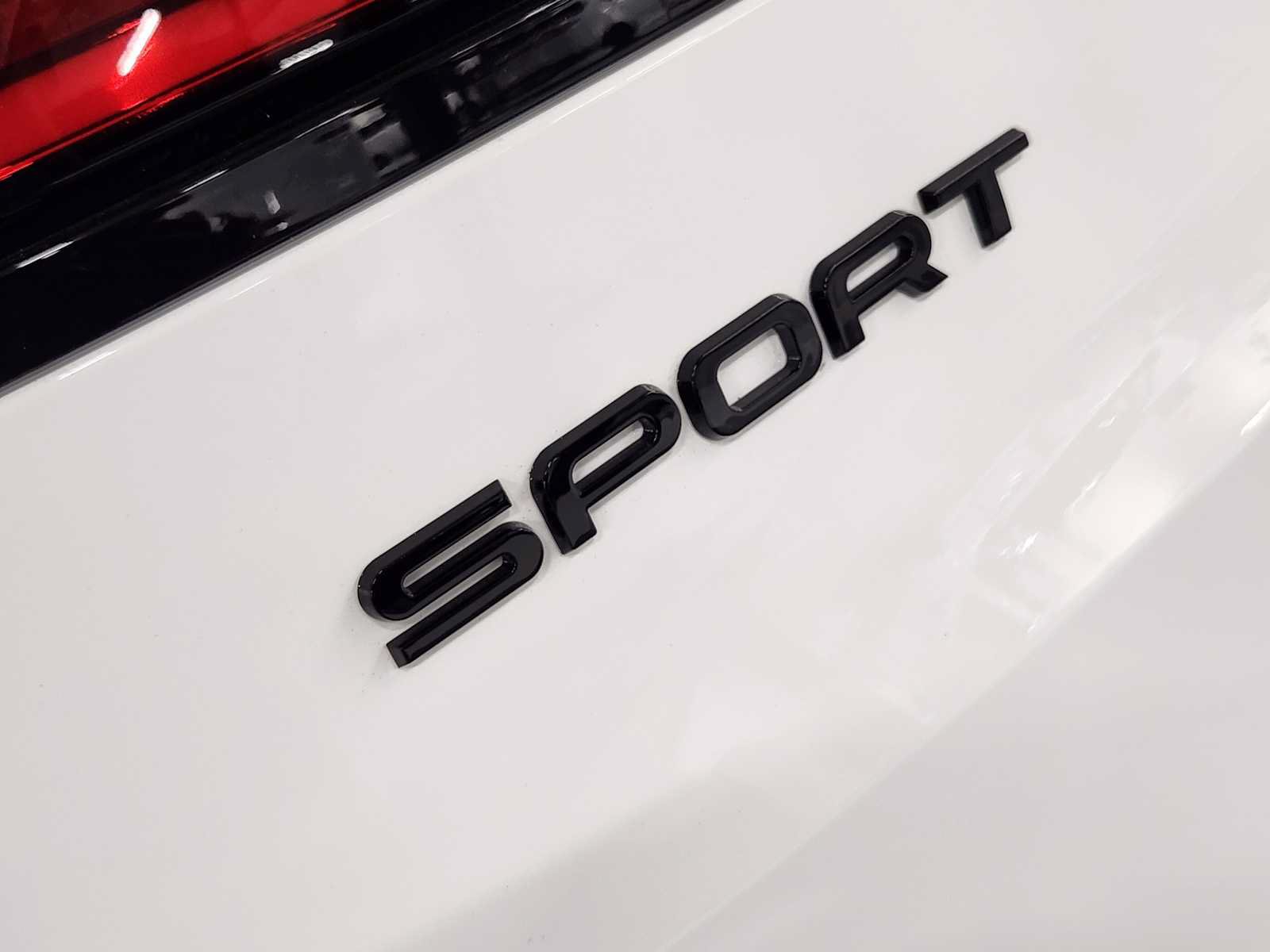 New 2026 Land Rover Range Rover Sport Dynamic SE AWD/4WD image 13