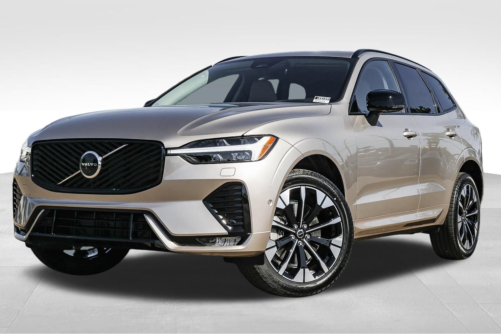 New 2026 Volvo XC60 B5 Ultra w/ Climate Package