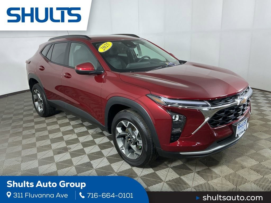 Used 2025 Chevrolet Trax LT w/ Driver Confidence Package image 1