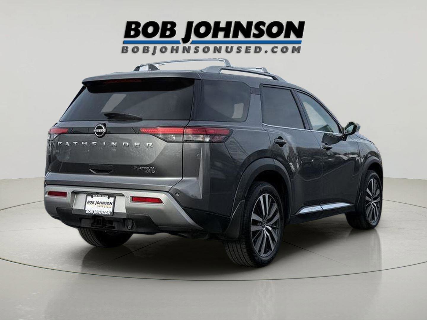 Used 2022 Nissan Pathfinder Platinum w/ Cargo Package AWD/4WD image 2