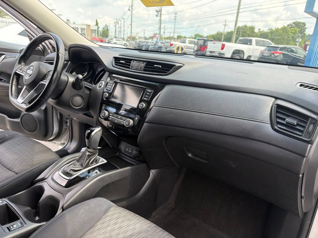 Used 2018 Nissan Rogue SV FWD image 34