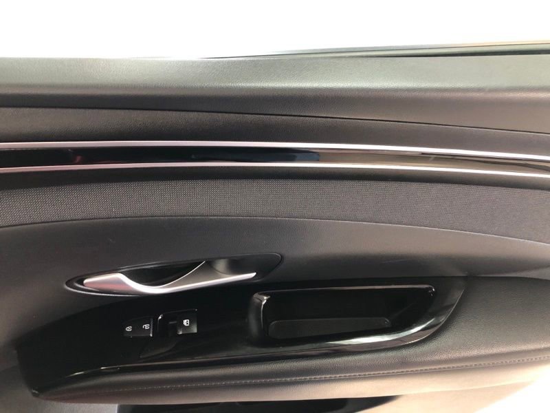 Used 2023 Hyundai Tucson Limited image 15