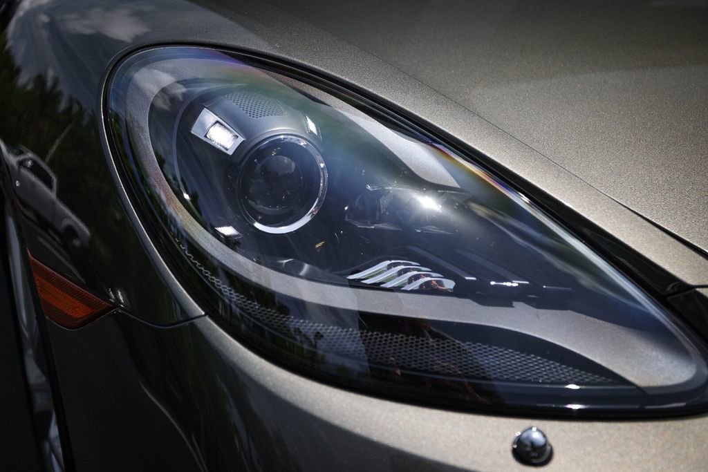 Certified 2025 Porsche 718 Cayman RWD image 11