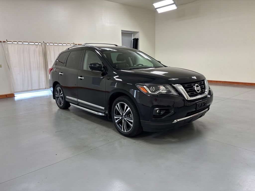 Used 2020 Nissan Pathfinder Platinum AWD/4WD image 2