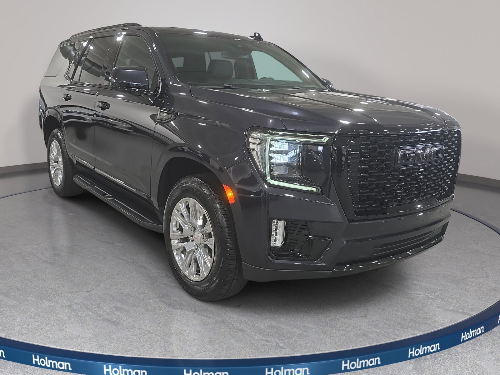 Used 2024 GMC Yukon Denali RWD image 4