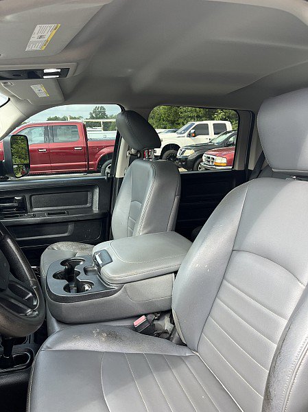 Used 2016 RAM 2500 Tradesman w/ Chrome Appearance Group AWD/4WD image 16
