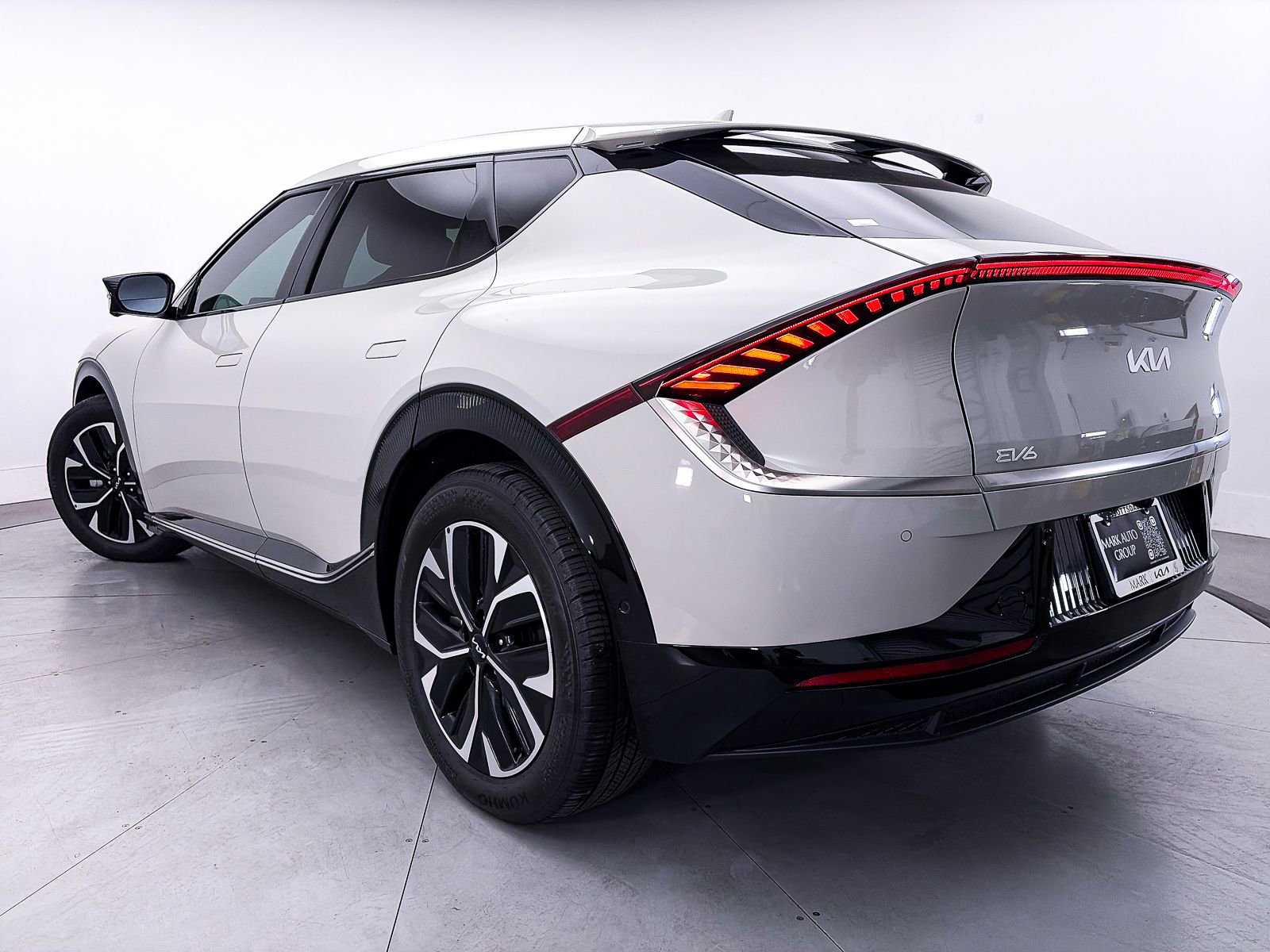 Certified 2024 Kia EV6 Wind w/ Wind Technology Package AWD/4WD image 2