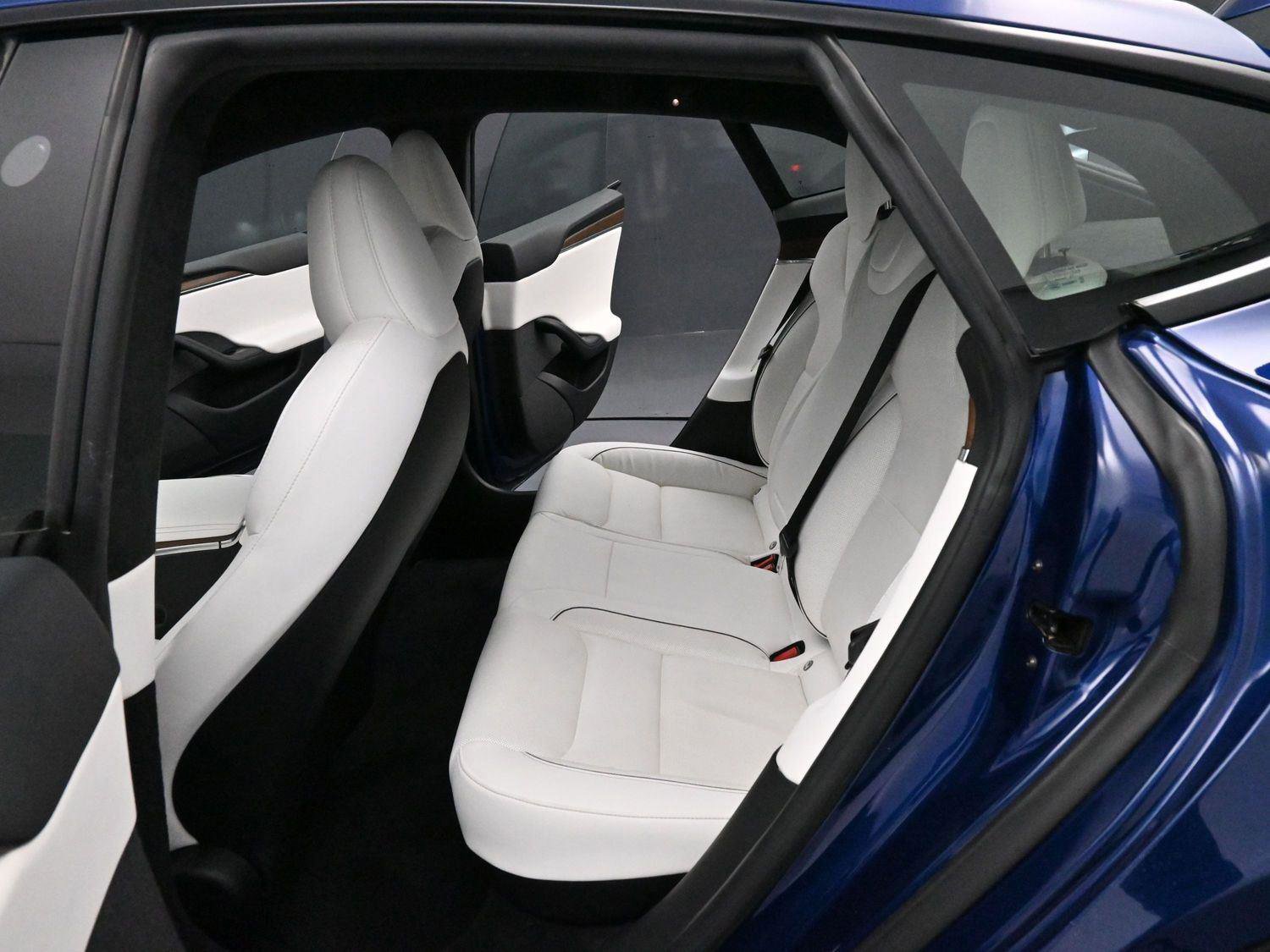 Used 2021 Tesla Model S Plaid image 25