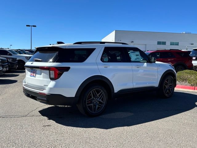 New 2026 Ford Explorer ST-Line w/ ST-Line Street Pack AWD/4WD image 5