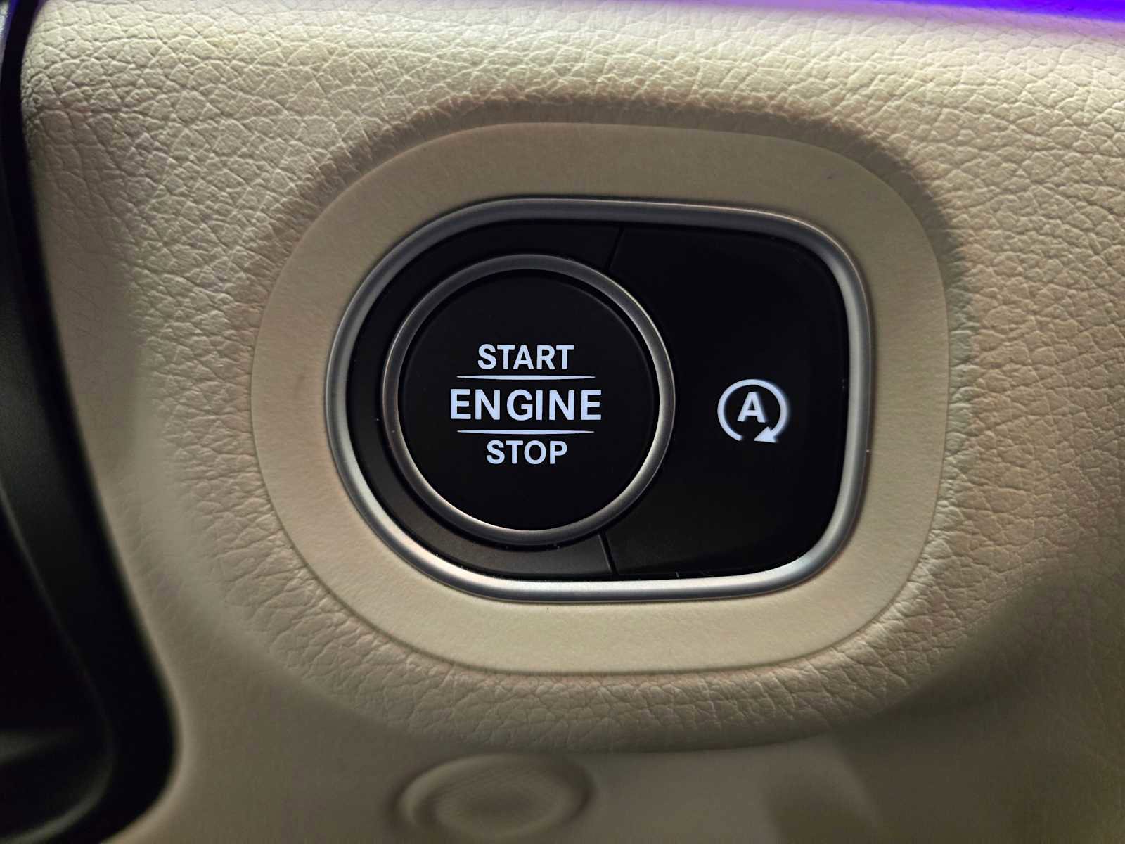 Used 2025 Mercedes-Benz GLS 450 GLS 450 image 38