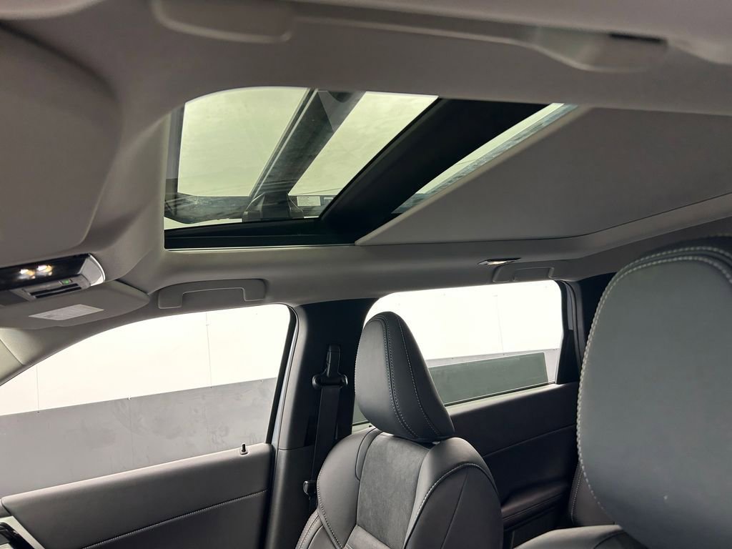 New 2025 Mitsubishi Outlander AWD image 16