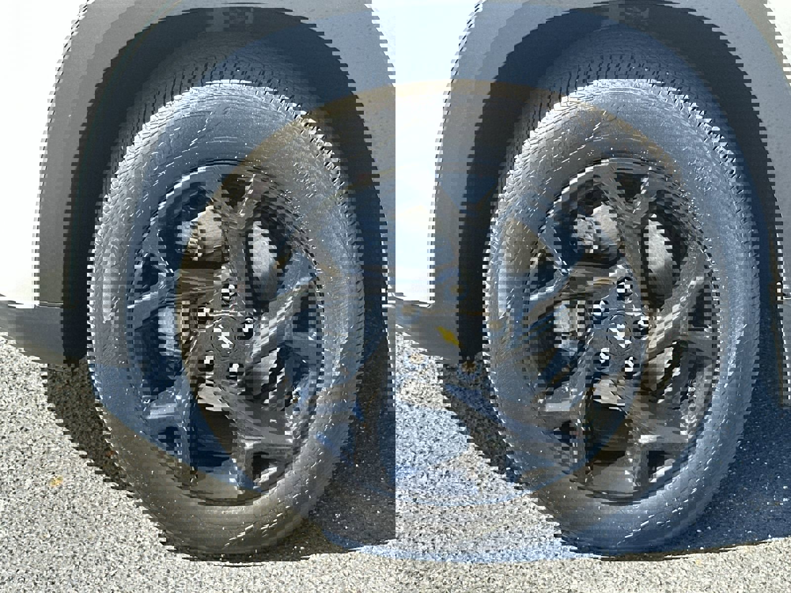 Used 2025 Chevrolet Trax LT w/ LT Convenience Package image 13