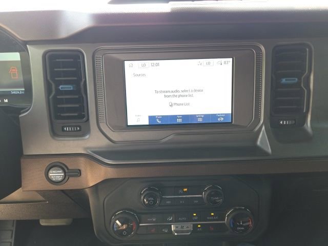 Used 2022 Ford Bronco Outer Banks image 11