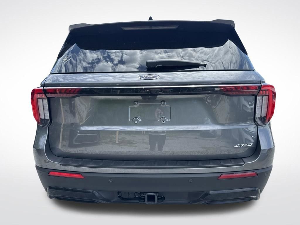 Used 2025 Ford Explorer ST-Line w/ ST-Line Street Pack AWD/4WD image 5