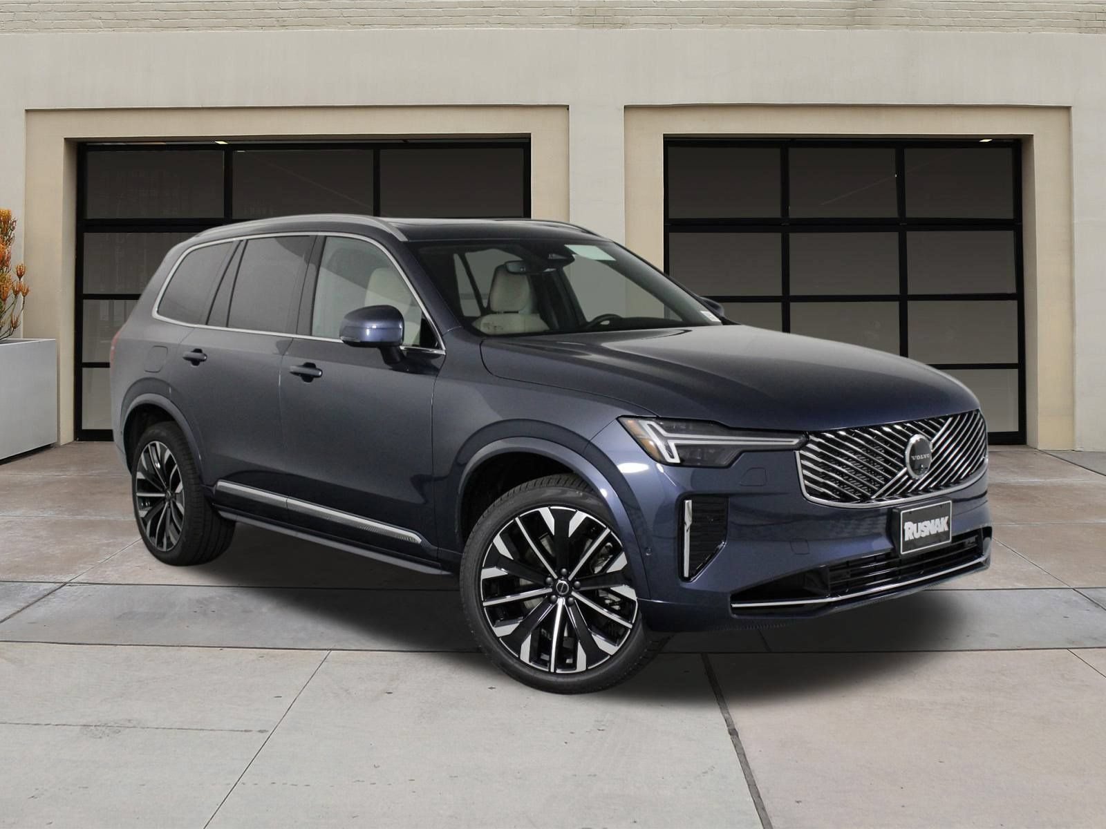 New 2026 Volvo XC90 T8 Plus AWD/4WD image 19