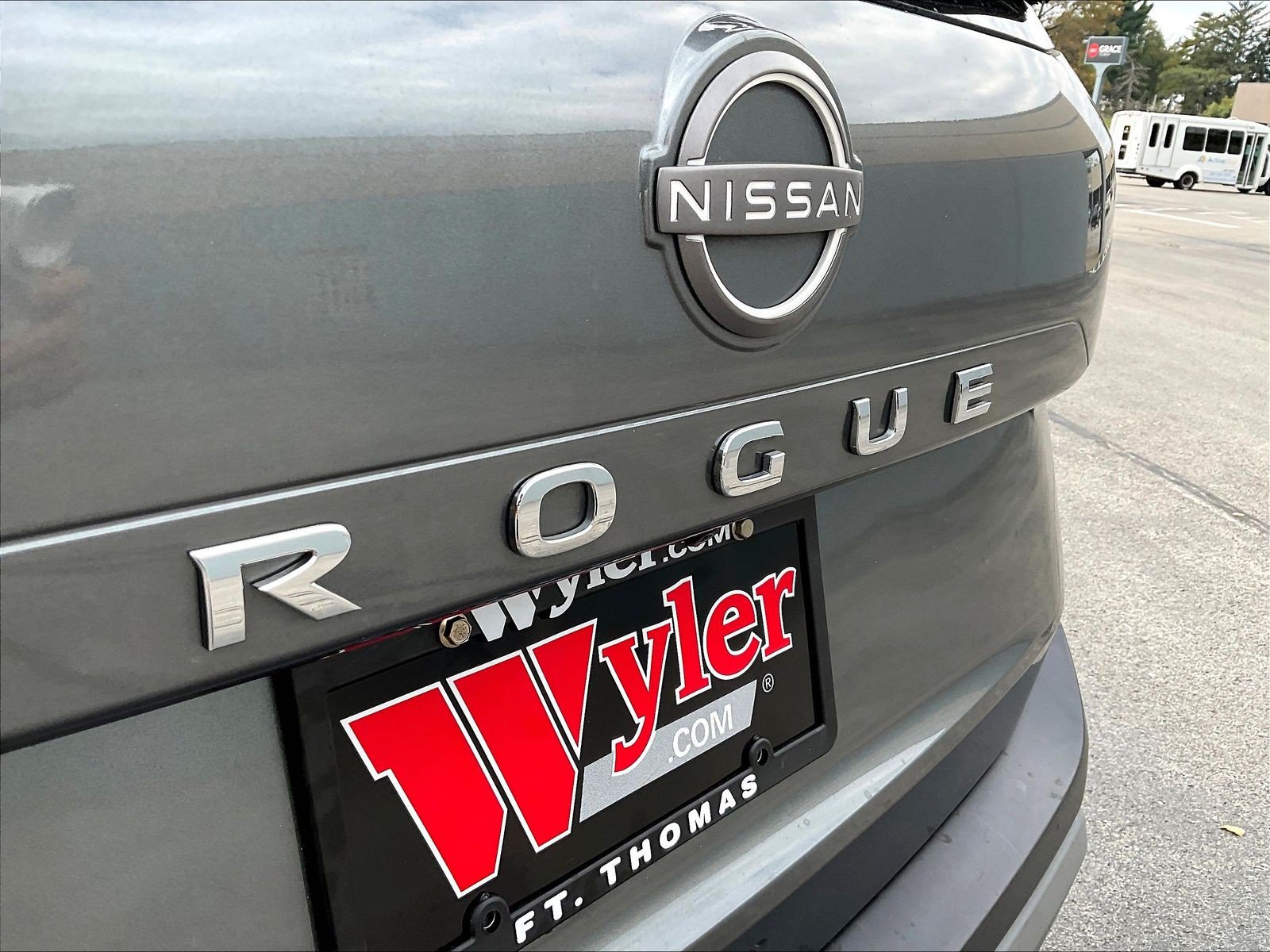 Used 2023 Nissan Rogue S FWD image 25