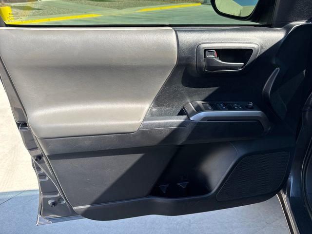 Used 2020 Toyota Tacoma SR5 image 10