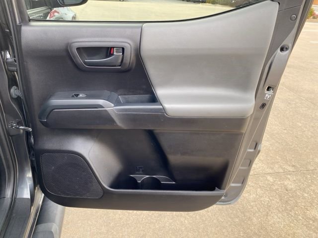 Used 2020 Toyota Tacoma SR image 17