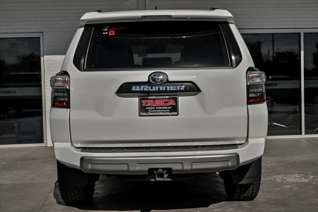 Used 2021 Toyota 4Runner TRD Off-Road Premium w/ Moonroof Package AWD/4WD image 10
