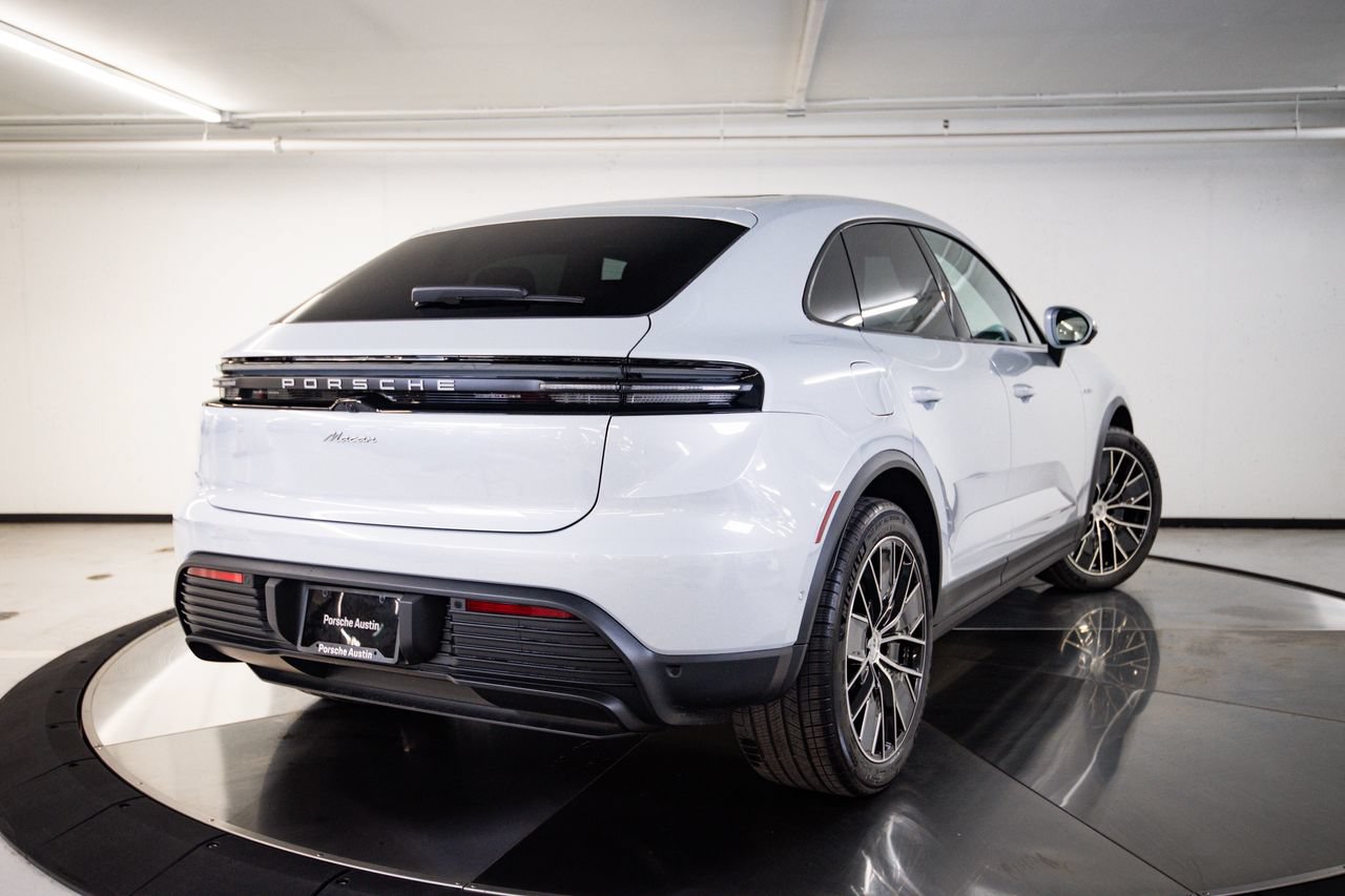 New 2026 Porsche Macan Electric RWD image 7