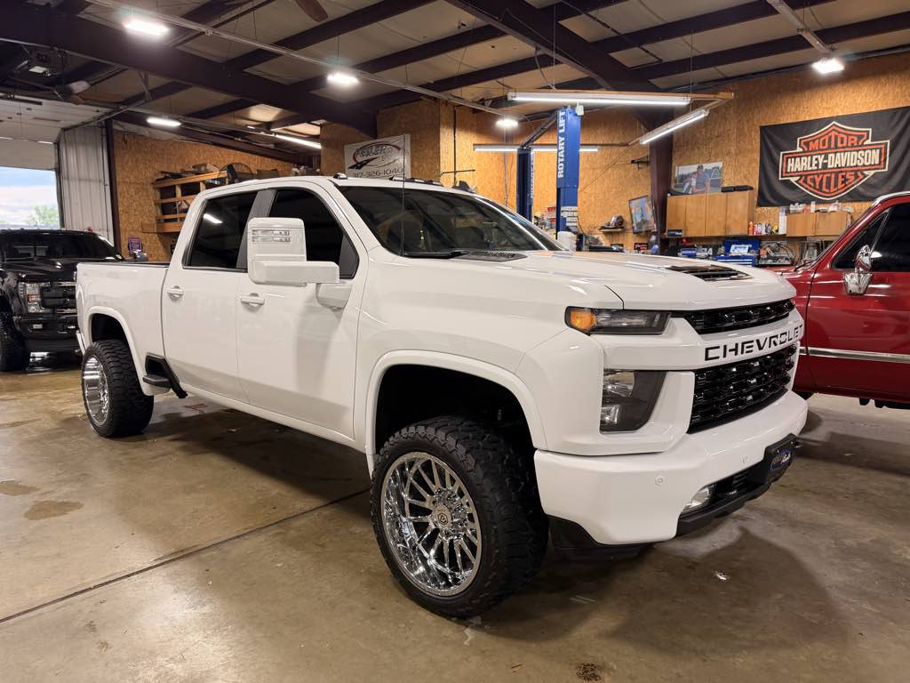Used 2021 Chevrolet Silverado 2500 LT w/ All Star Edition AWD/4WD image 3