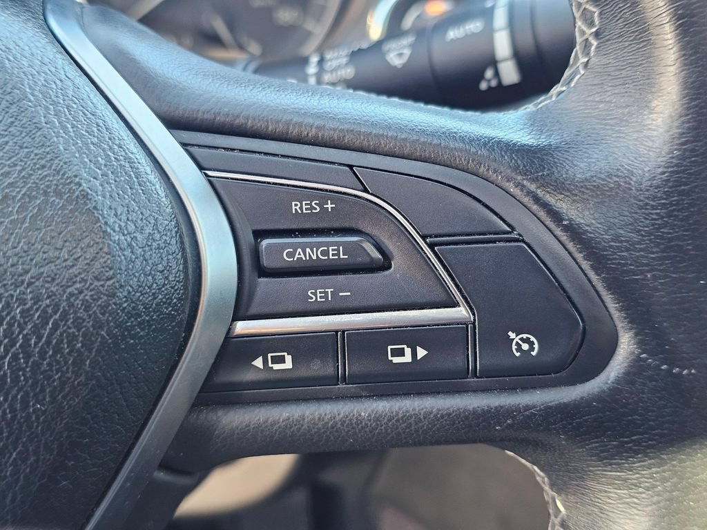 Used 2019 INFINITI Q50 Luxe w/ All Weather Package (L93) AWD/4WD image 32