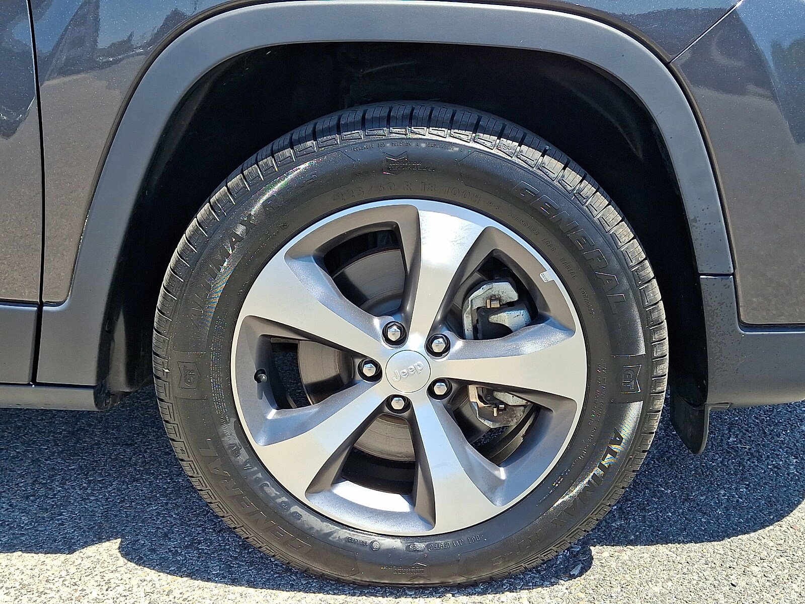 Used 2022 Jeep Cherokee Limited AWD/4WD image 8