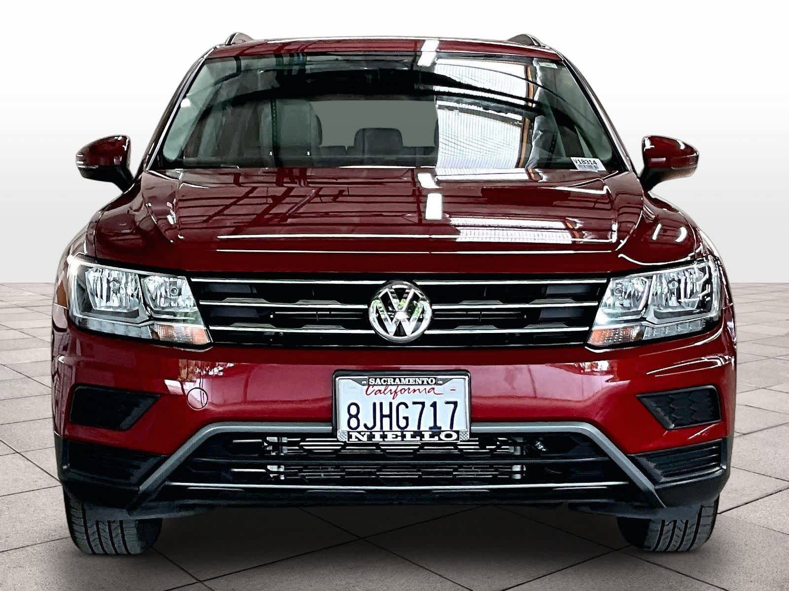 Used 2019 Volkswagen Tiguan SE w/ Panoramic Sunroof Package AWD/4WD image 3