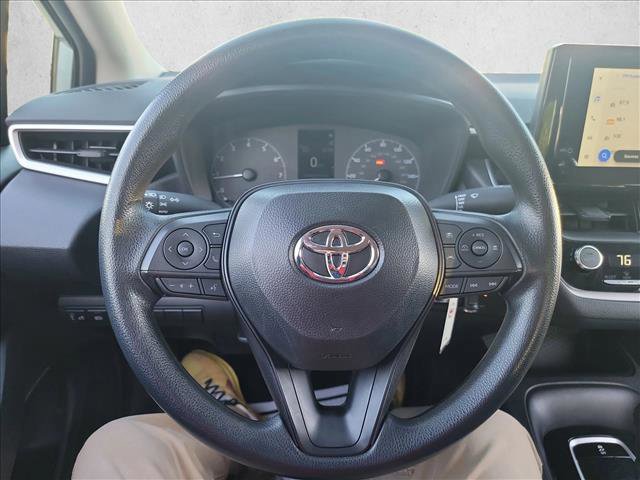 Used 2025 Toyota Corolla LE FWD image 19