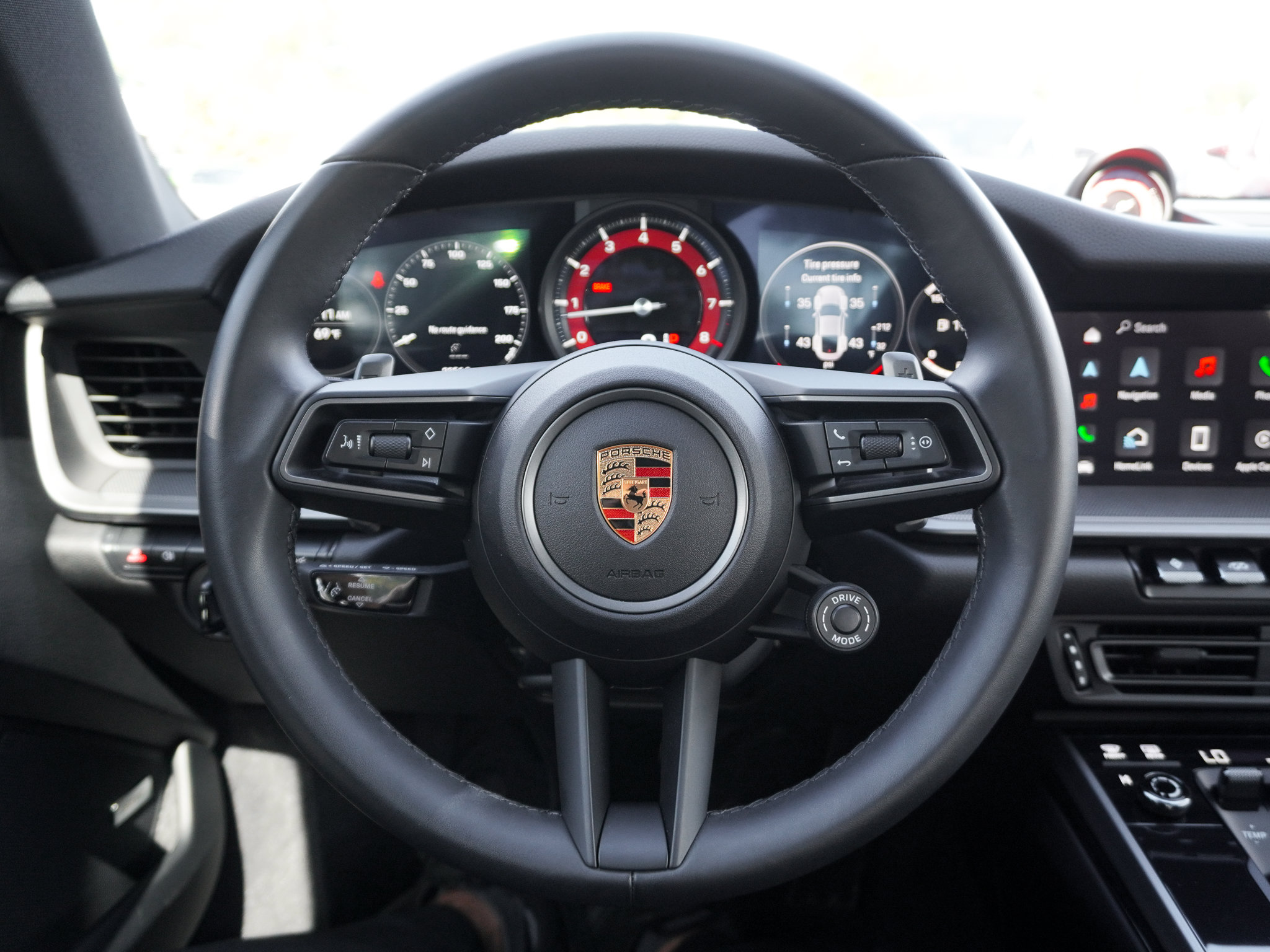 Used 2024 Porsche 911 Carrera RWD image 19