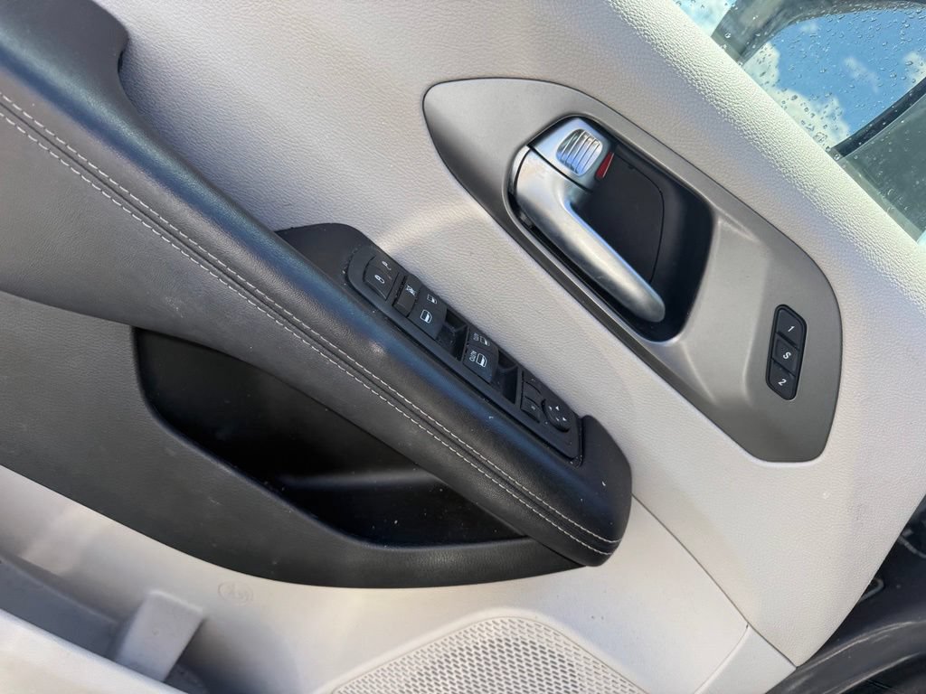 Used 2022 Chrysler Pacifica Touring-L FWD image 6