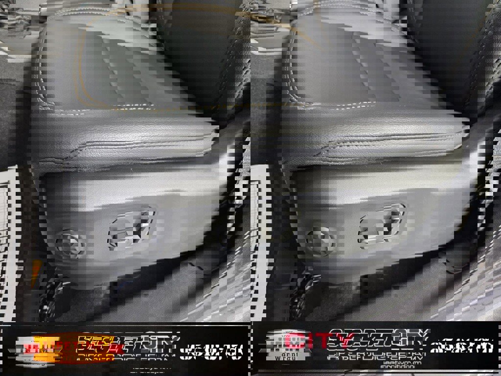 New 2025 Jeep Wrangler Unlimited Sahara image 13