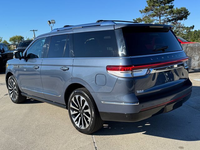Used 2022 Lincoln Navigator Reserve image 10