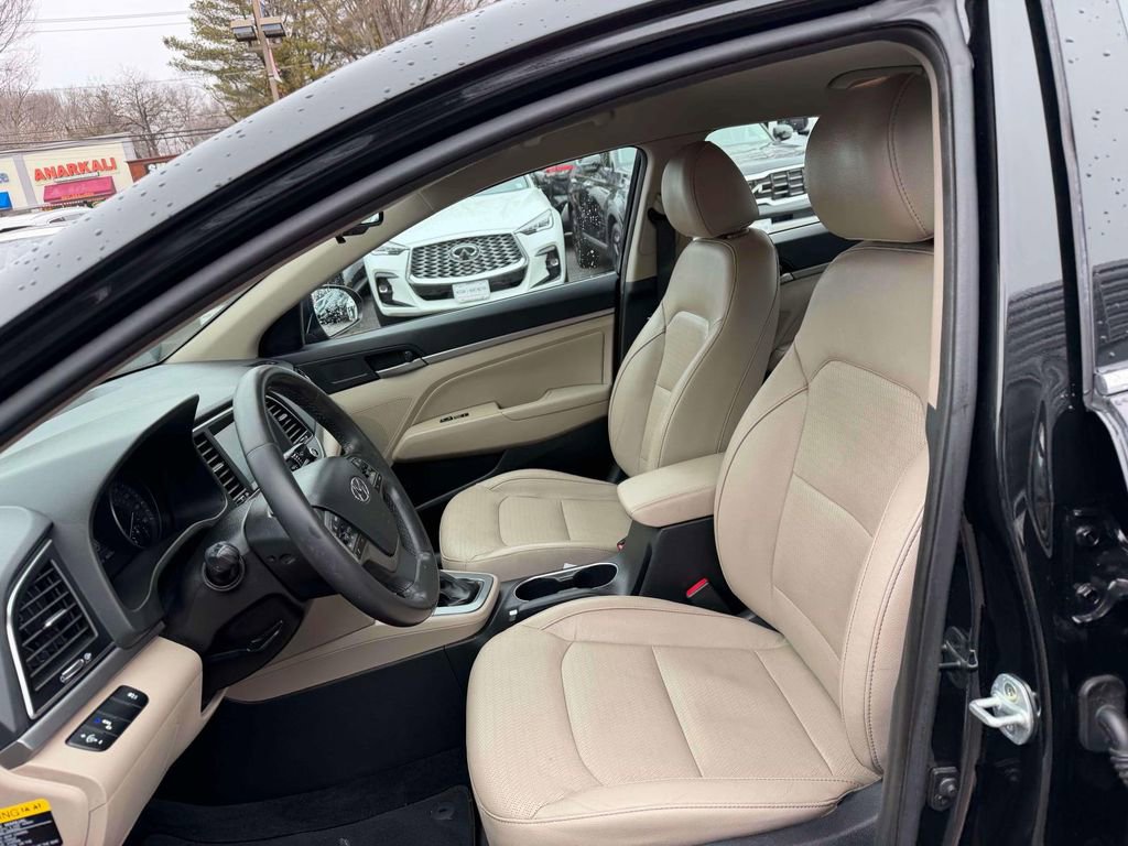 Used 2017 Hyundai Elantra Limited FWD image 14