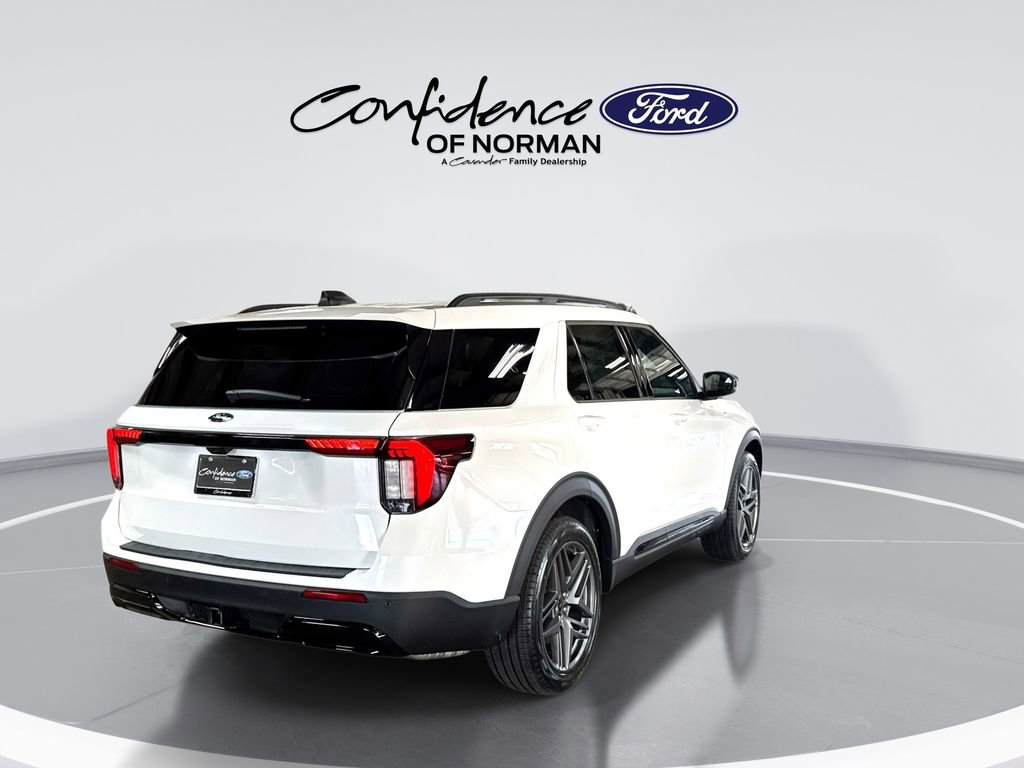 New 2026 Ford Explorer ST-Line w/ ST-Line Street Pack image 8