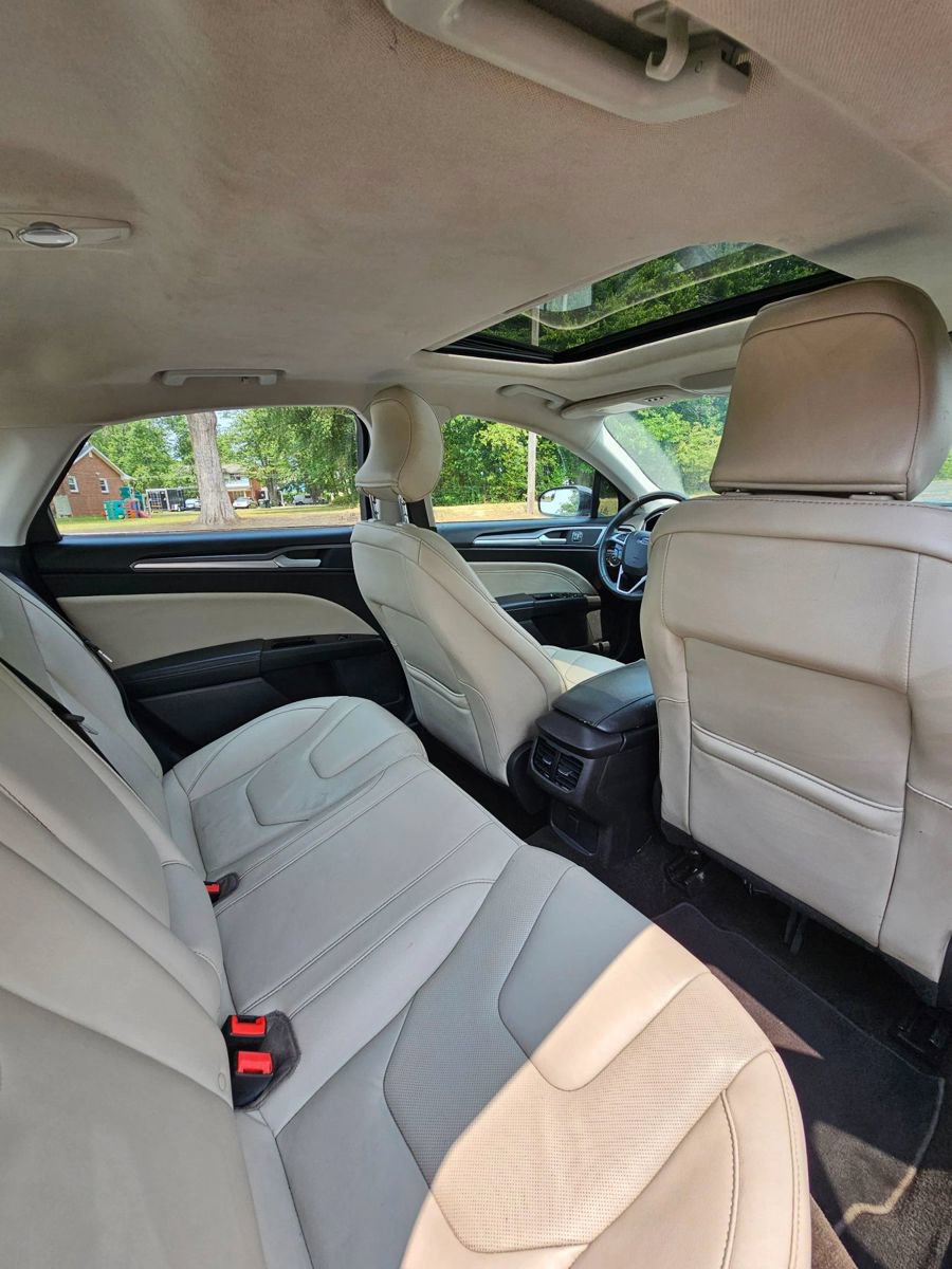Used 2016 Ford Fusion Titanium FWD image 15