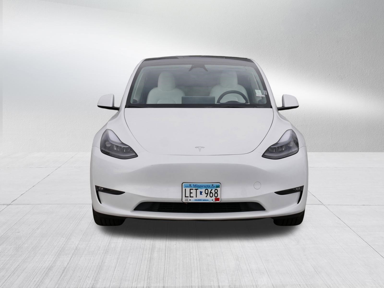 Used 2023 Tesla Model Y AWD image 2