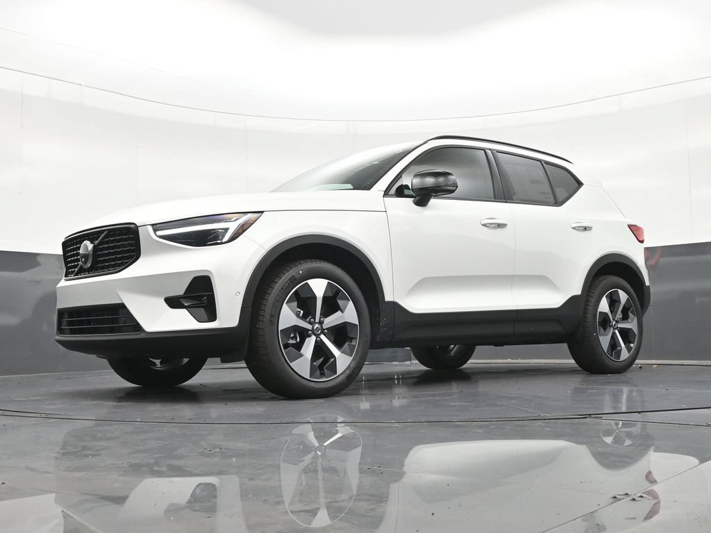New 2026 Volvo XC40 B5 Plus w/ Climate Package AWD/4WD image 22