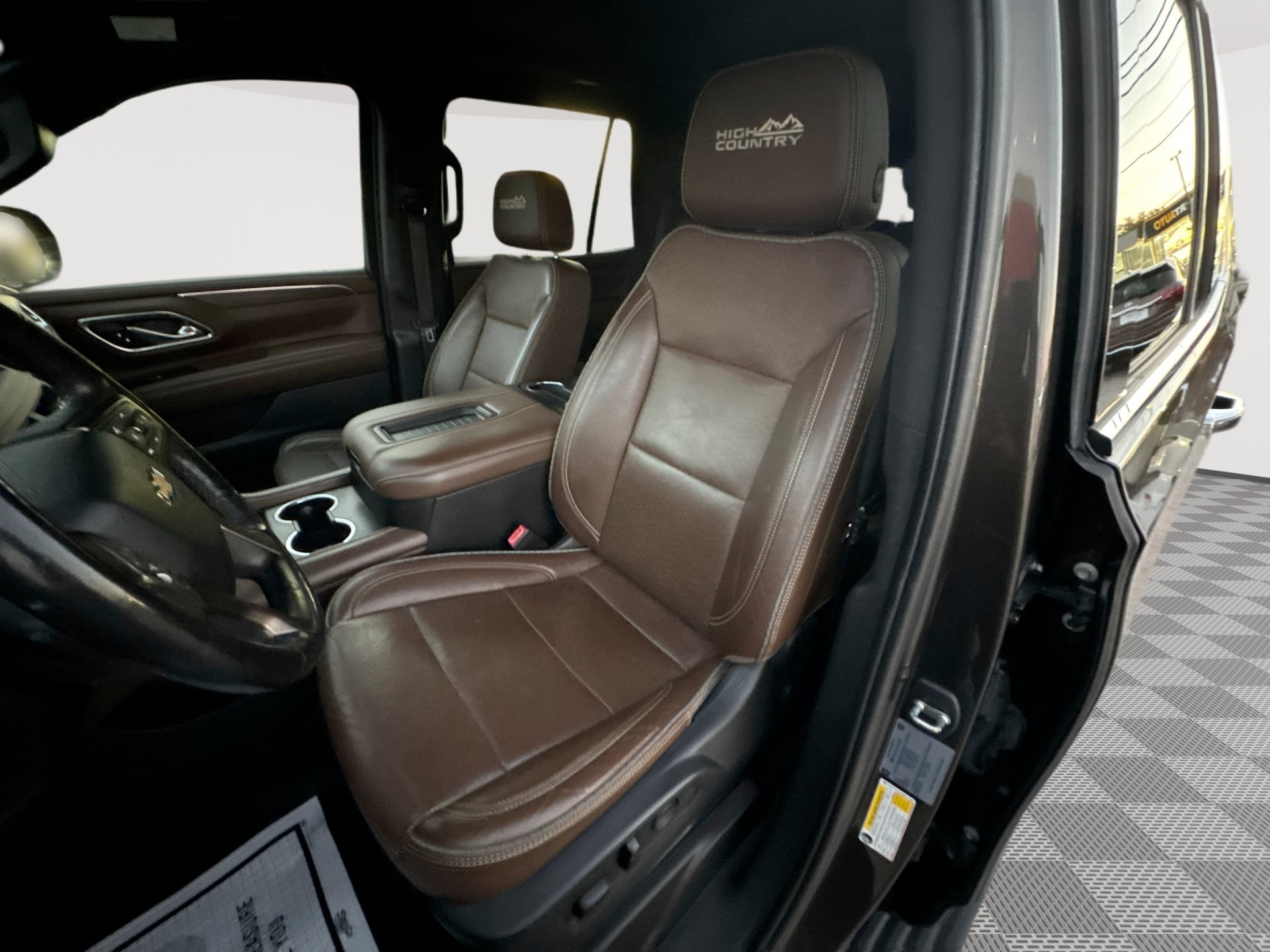 Used 2021 Chevrolet Tahoe High Country w/ Premium Package AWD/4WD image 13
