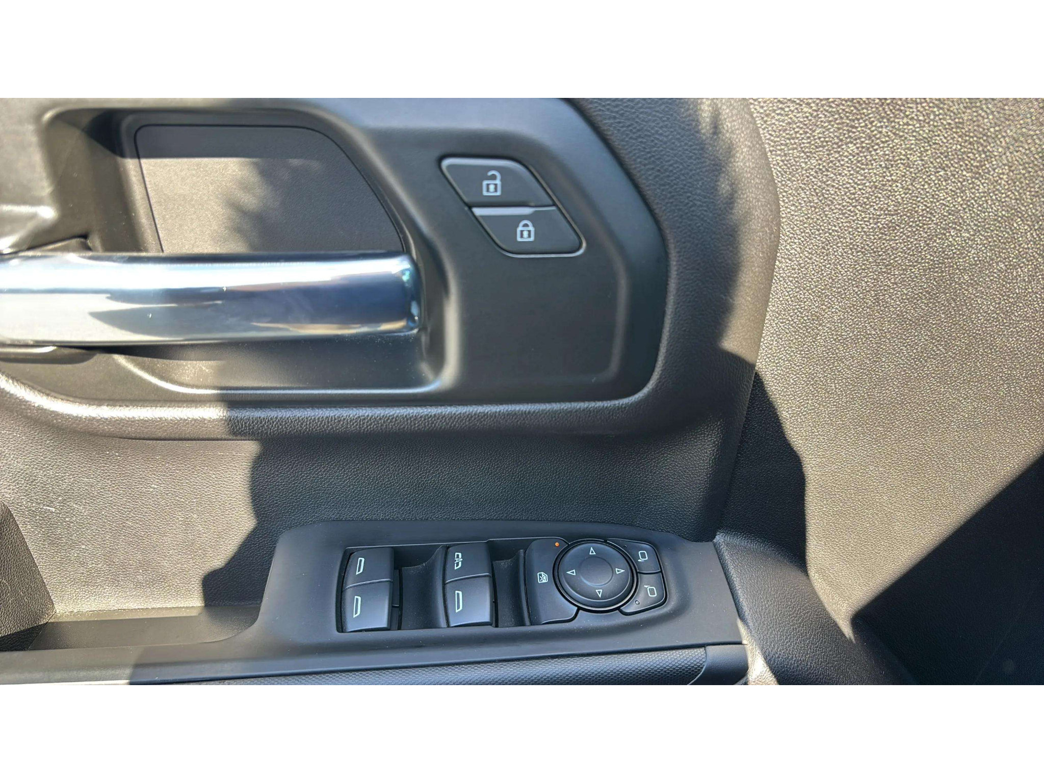 Used 2023 Chevrolet Silverado 1500 Custom AWD/4WD image 19