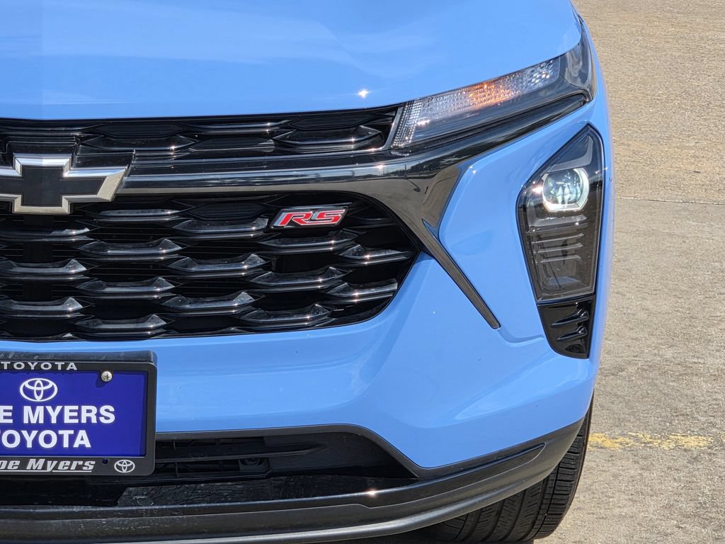 Used 2024 Chevrolet Trax RS w/ Driver Confidence Package FWD image 4