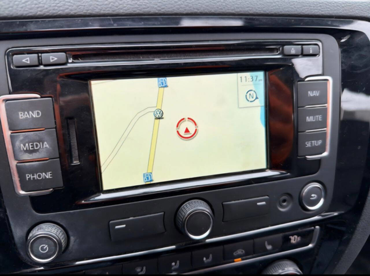 Used 2015 Volkswagen Jetta TDI SEL FWD image 12